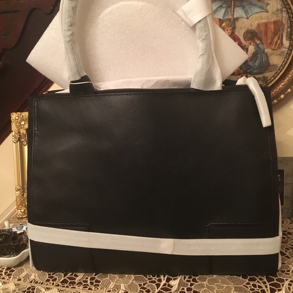 Brand New Tory Burch Ladies Handbag
